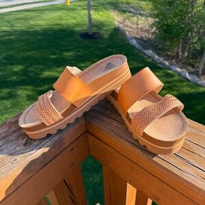 Reef Vista Hi Platform Sandals Womens7 Tan EIC Braided Vegan Leather Slide Beach